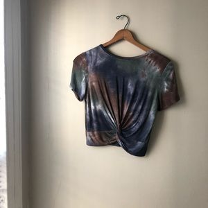 🆕 Gaze Tie Dye Crop Top w/ Front Twist